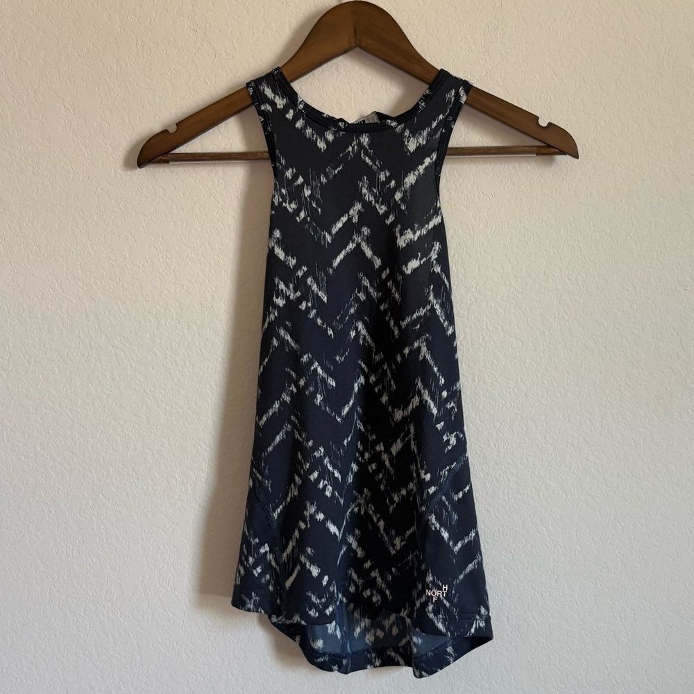 The North Face Navy Pattern Workout Tank – Size XS